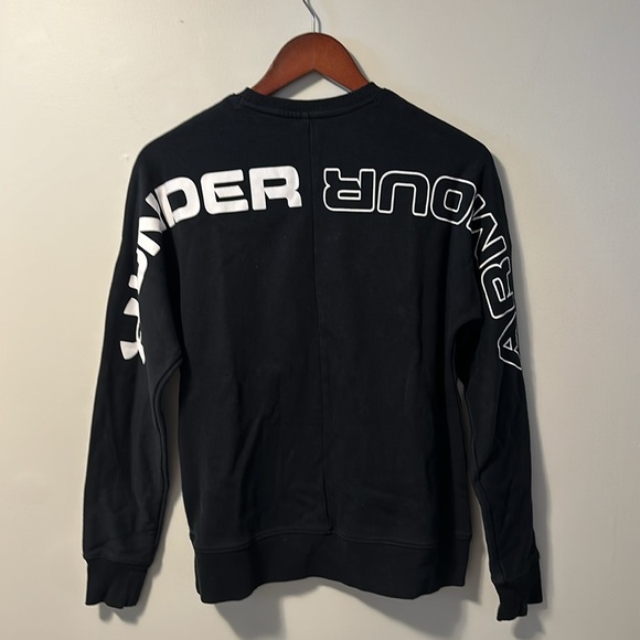Under Armour Other - Under Armour long sleeve sweatshirt youth sz xl EUC